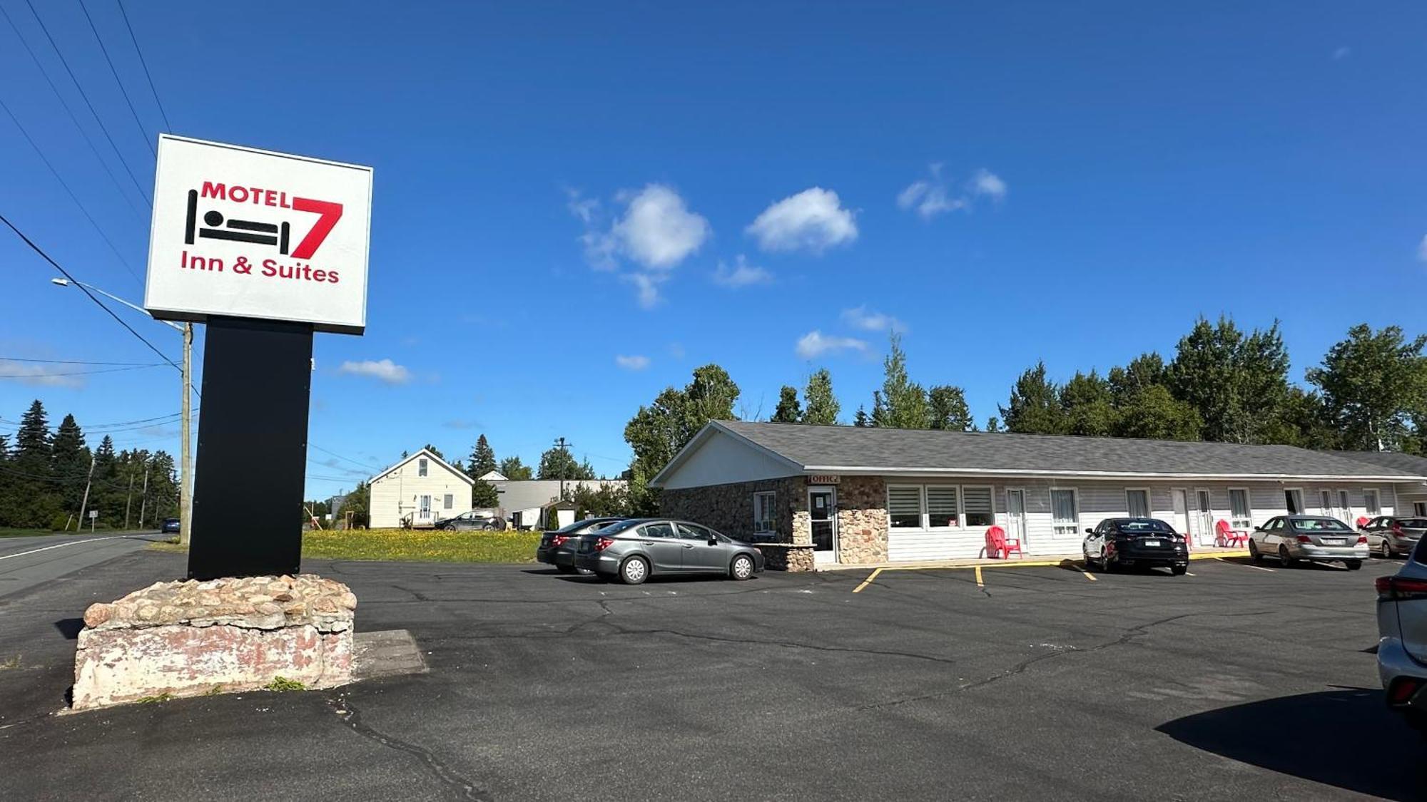 Motel 7 Inn & Suites Beresford Kültér fotó